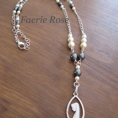 collier "Madonne aux perles grises"