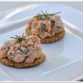 Rillettes de Saumon au Neufchâtel sur Crackers au Pavot et au Sésame