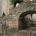 Promenade dans le village de Sainte Eminie..