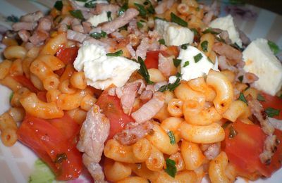 coquillettes tomates, lardons et mozzarella