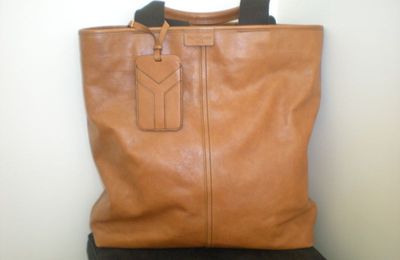 Magnifique sac YVES SAINT LAURENT 400EUR