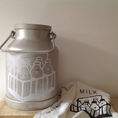MILK POT STICKER