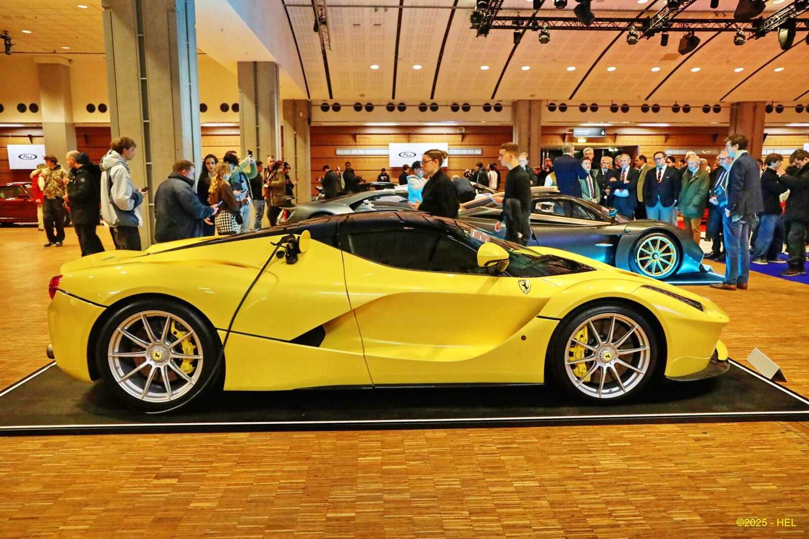 Ferrari LaFerrari #208219_02 - 2015 [I] HL_GF