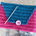 Housse/pochette pour tablette au crochet