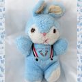 Doudou Peluche Lapin Bleu Et Blanc Bretelles Bleu Blanc Rouge Bunny Huz