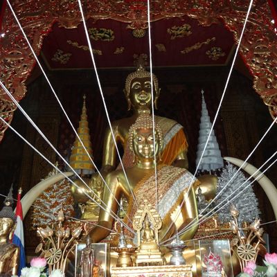 UN BOUDDHA POUR CHAQUE JOUR DE LA SEMAINE.