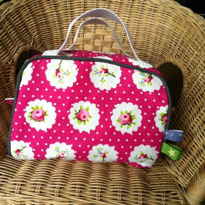 Une trousse de toilette printanière