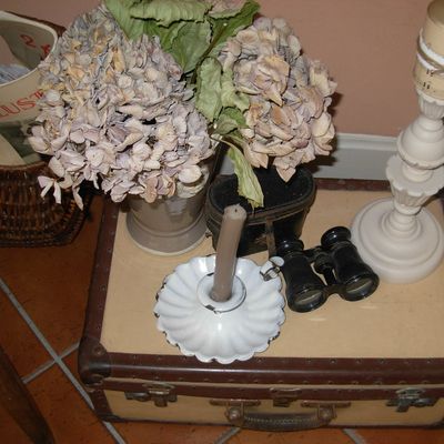 DES BOUGIES ET DES CŒURS RIEN QUE POUR VOUS.