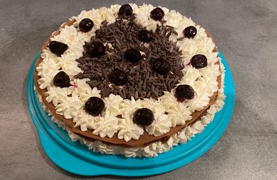 Gateau Foret Noire surprise 