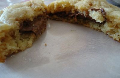 Cookies pralinés au coeur Nutella