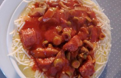 La Polenta et sa sauce tomate garnie