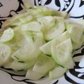 Salade de concombre à l'aneth ou à la menthe - à partir de 18 mois