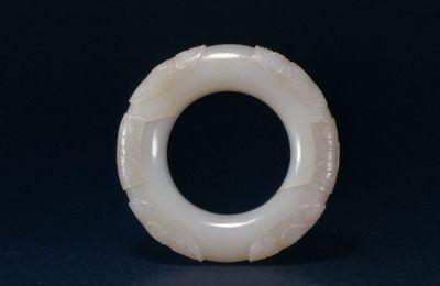 White jade Chiyou ring, Qianlong reign (1736-95)