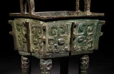 Archaic bronze food vessel shatters estimate in $2.2 million Chinese & Himalayan Works of Art Auction