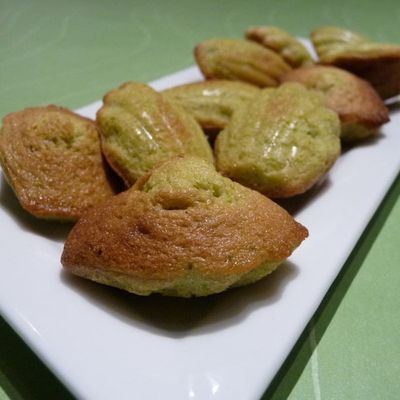 Madeleines au thé Matcha