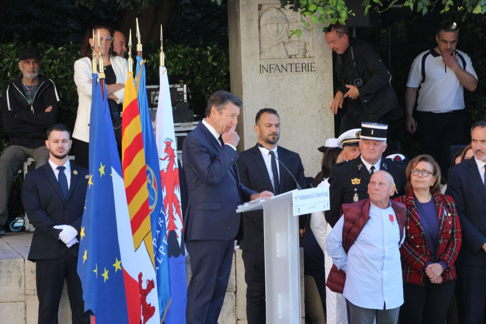 MONUMENT AUX MORT 8 MAI 2024 059