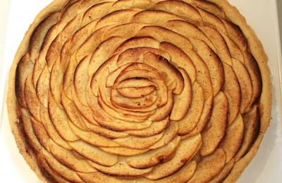 Tarte aux pommes sur lit de compote 