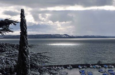 jeu de lumière sur le lac 