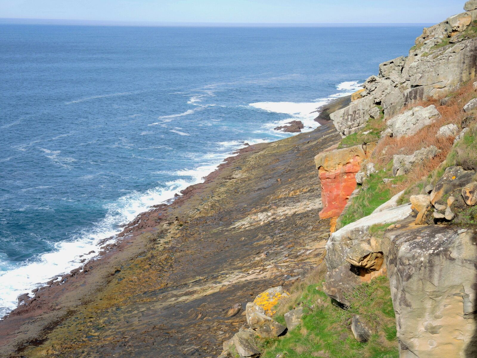 Vallée des couleurs, vallée de Labetxu, rives colorées.... (Espagne)