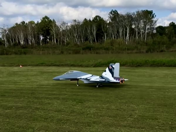 Le vol du Sukhoi SU30, un magnifique avion.