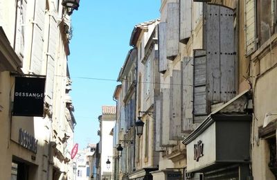 Arles - ses arènes et ses ruelles blanches