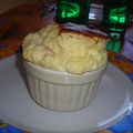 Soufflés au fromage et au lard fumé