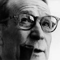 Georges Simenon - Wikipédia https://fr.wikipedia.org › wiki › Georges_Simenon