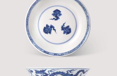 A rare blue and white 'dragon' dish, Zhengde six-character mark in underglaze blue within a double circle and of the period (1506-1521)