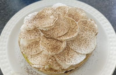Millefeuille de champignon de Paris et pomme verte, foie gras au verjus