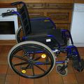 un ancien fauteuil roulant Vermeiren