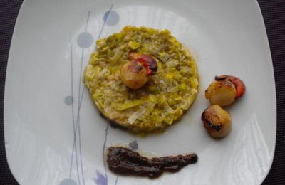 Noix de St Jacques et leur fondue de poireau (hors d'oeuvre pour Noël, testé et approuvé^^)