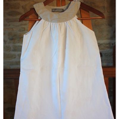 Robe à encolure ronde en coton blanc (avec