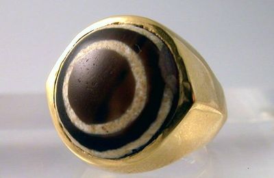 Gold Ring Featuring an Iron Age Eye-Agate, Syria, 900 BC to 700 BC