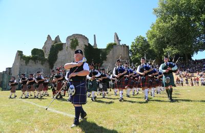 Concours de pipe-bands: les cornemuses de la renommée