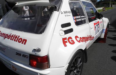 c de cote de Dunieres 2012 F 2000 peugeot 205 EVO