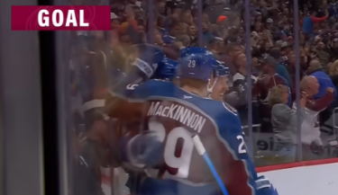 Nathan MacKinnon marque son 18e but