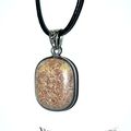 PENDENTIF "CABOCHON" BOIS SILICIFIE 1 