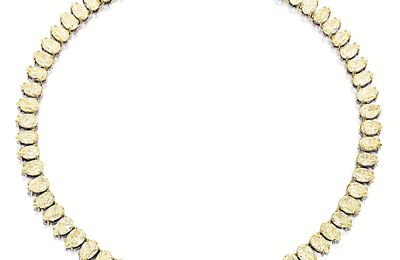 Light yellow diamond necklace