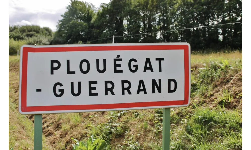 La toponymie bretonne relève-t-elle réellement du sacré ? 
