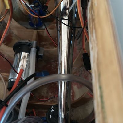 Voici quelques photos de l’agencement actuel à l’intérieur de l’Abeille bourbon