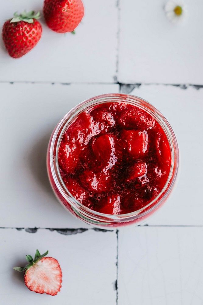 petites crèmes sans four, sans oeuf, sans gluten, express, facile, rapide, compotées de fraises, fleur d'oranger