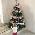 Notre sapin 2017 tout habillé de rose et blanc