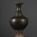 Vase balustre, Art Khmer, ca 12°-13° siècles