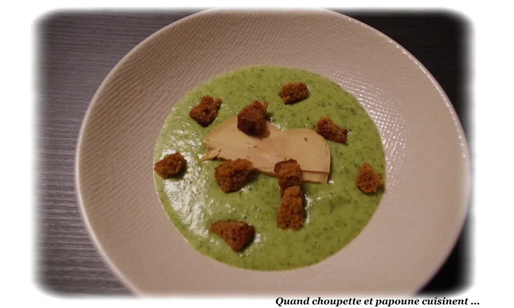 VELOUTE DE CRESSON, FOIE GRAS ET PAIN D'EPICES MAISON