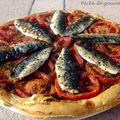 Tarte fine aux tomates et aux filets de sardines fraîches