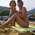 A la plage avec ma Maman!