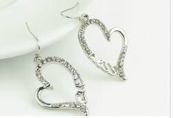 boucles d'oreilles Guess 