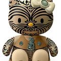 FIGURINE: HELLO KITTY MAORI