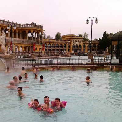 WE en famille : mont Gellert et bains Szechenyi