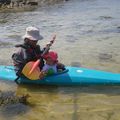 Première leçon de kayak pour Lina